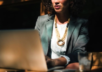 5 erros que emperram a ascensão das mulheres no mundo corporativo