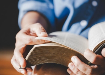 Bíblias: permanecem em alta no mercado consumidor