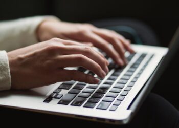 Conheça os autores publicados pela Qualis Editora em 2024