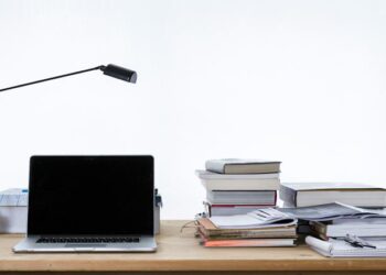 10 livros que vão turbinar a jornada profissional em 2024