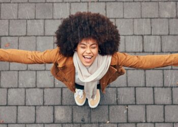 5 frases de Lúcia Helena Galvão sobre felicidade