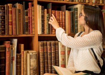 Escrevendo fantasia para entender a realidade humana