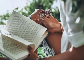 Dia do Escritor: 10 autores evangélicos   que merecem um espaço na sua estante