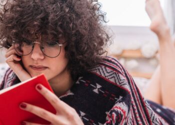 Visibilidade sem fronteiras: por que mulheres cis devem amplificar mulheres trans?