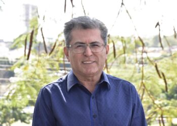 Henrique Chagas participa de debate e sessão de autógrafos em Cruzália