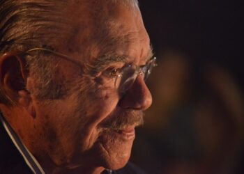 José Sarney relança três clássicos de sua obra literária