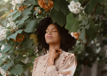 Para mulheres cansadas: 5 pequenos hábitos que fortalecem a mente e a fé