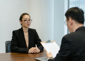 A desigualdade começa antes do salário