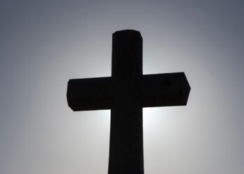 A rigidez religiosa e a busca da felicidade